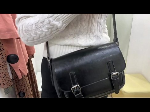 ❤️ Publiczna masturbacja młodej suki FeralBerry z dildo w przymierzalni Porno vk at us