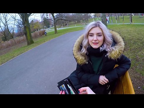 ❤️ Połyka gorące cum nieznajomego za pieniądze - blowjob w parku przez Evę Elfie Porno vk at us